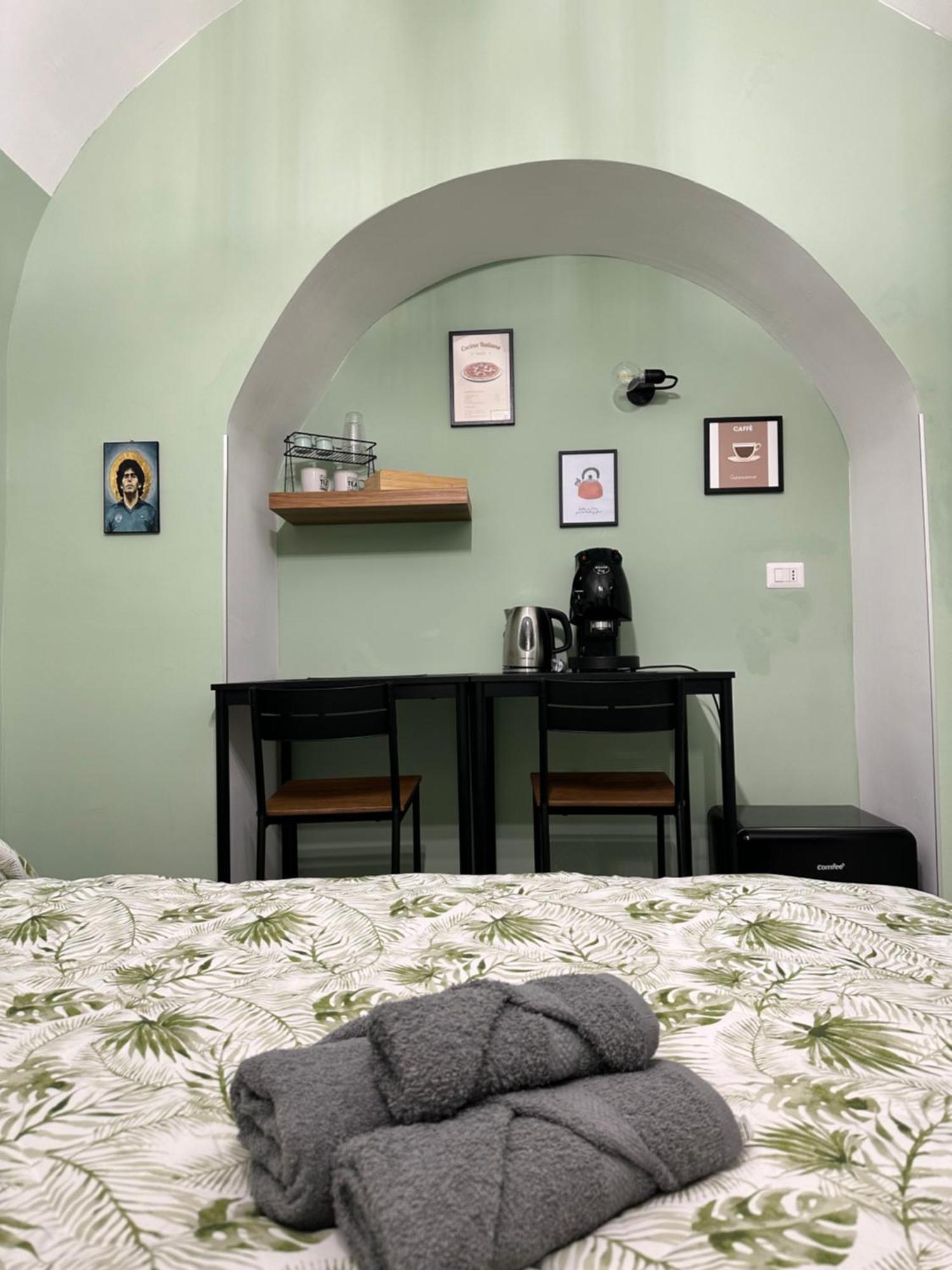 Casa Carmeli Bed and Breakfast Napoli Esterno foto