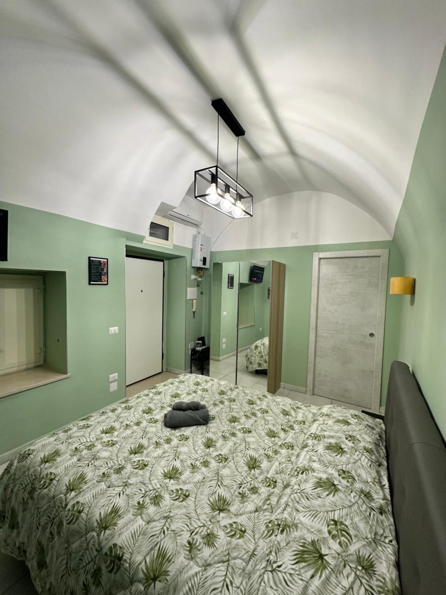 Casa Carmeli Bed and Breakfast Napoli Esterno foto